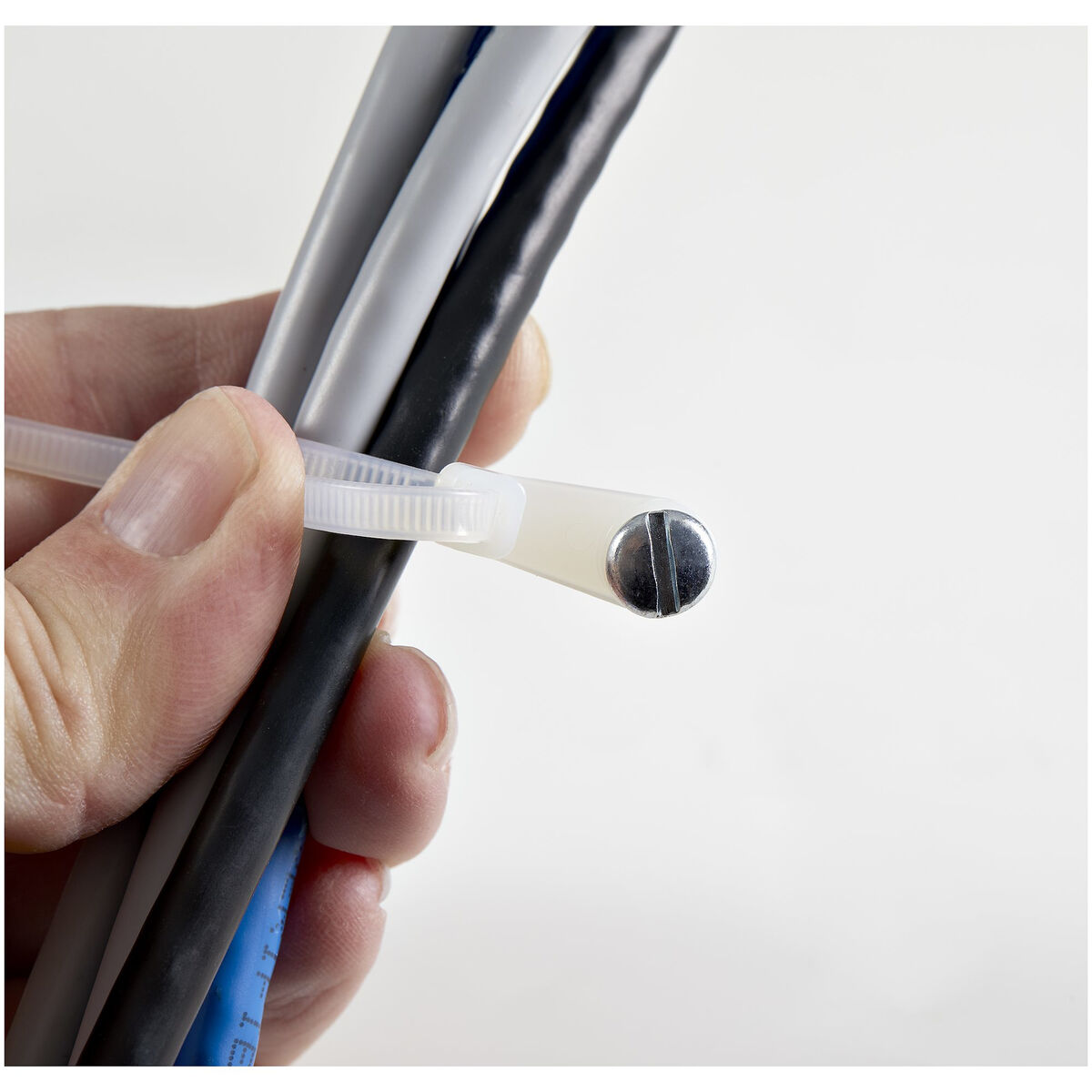 StarTech Cable Zip Ties Kit - 100 Piece White Cable Management Set